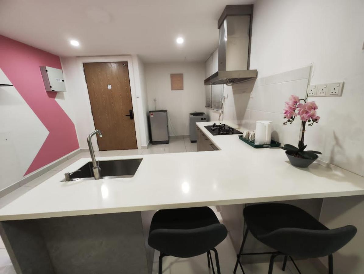 Mosaic High Floor And View 2 Bedroom 4-5 Pax