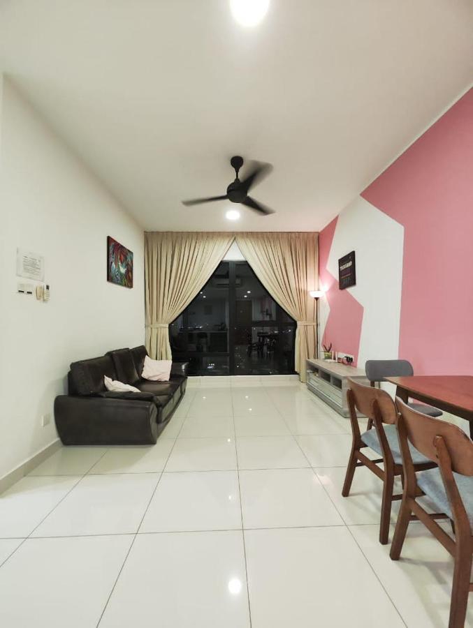 Mosaic High Floor And View 2 Bedroom 4-5 Pax Apartment Johor Bahru
